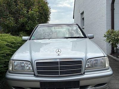 Mercedes C180