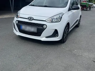 Gebraucht Hyundai i10 Passion 87 PS (63 kW) 2018 Weiß Kleinwagen