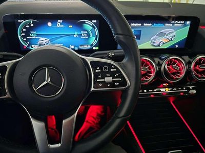 Mercedes EQA250
