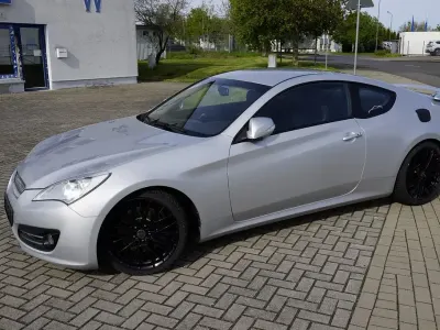 Gebraucht Hyundai Genesis Basis 303 PS (222 kW) 2011 Silber Coupé