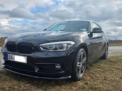 Gebraucht BMW 118 Sport Line 136 PS (100 kW) 2017 Schwarz Kleinwagen