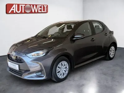 Gebraucht Toyota Yaris Comfort 72 PS (52 kW) 2022 Grau Kleinwagen