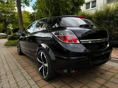 Gebraucht Opel Astra GTC 140 PS (102 kW) 2005 Schwarz Coupé
