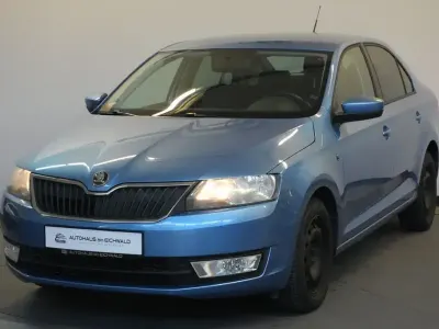 Gebraucht Skoda Rapid Ambition 122 PS (89 kW) 2013 Blau Kleinwagen