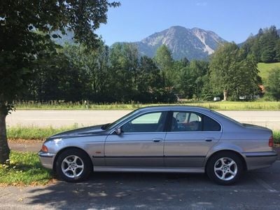 BMW 523