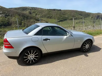 Gebraucht Mercedes SLK230 197 PS (144 kW) 2000 Silber Cabrio
