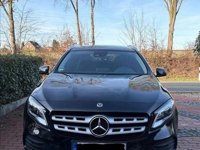 Schwarz Gebraucht 2019 Mercedes GLA200 AMG line SUV | 22.900 € (Etwas zu teuer)