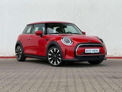 Gebraucht Mini Cooper Coupé Classic 136 PS (100 kW) 2022 Chili (solar) red Coupé
