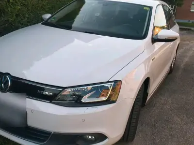 Używany VW Jetta 150 KM (110 kW) 2013 Biały Sedan/Limuzyna