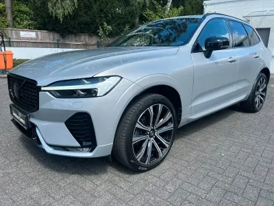 Gebraucht Volvo XC60 R-Design 197 PS (144 kW) 2021 Grau SUV
