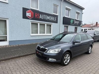Gebraucht Skoda Octavia Family 105 PS (77 kW) 2011 Grau Kombi