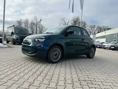 Neu Fiat 500 Icon 65 PS (47 kW) 2026 Ozean grün metallic Kleinwagen