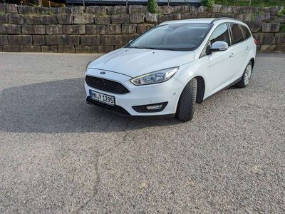 gebraucht Ford Focus Turnier 1.5 TDCi DPF Start-Stopp-System Aut. Busin