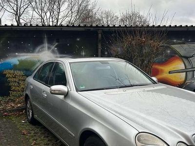 Silber Gebraucht 2005 Mercedes E240 Limousine | 2.199 € (Superpreis)
