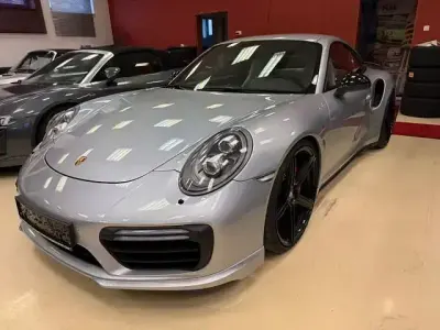 Begagnad Porsche 911 Turbo 521 HK (383 kW) 2014 Silver Sportkupé