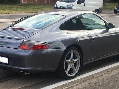 Porsche 911 Carrera