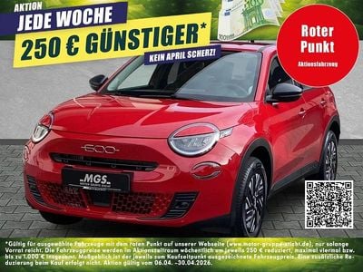 Neu Fiat 600 145 PS (106 kW) 2025 Passione rot SUV