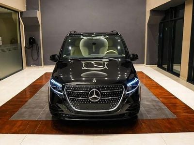 Gebraucht Mercedes V300 AMG 239 PS (175 kW) 2024 Schwarz Van / Kleinbus