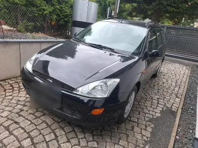 Gebraucht Ford Focus 100 PS (73 kW) 2001 Schwarz Kombi