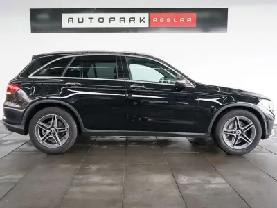 Gebraucht Mercedes GLC220 194 PS (142 kW) 2021 Schwarz SUV