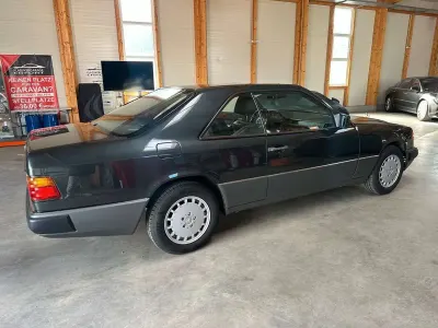 Gebraucht Mercedes 230 132 PS (97 kW) 1992 Schwarz Coupé