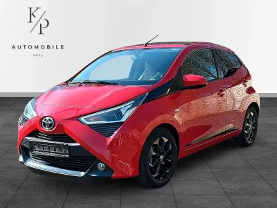 Gebraucht Toyota Aygo x-sky 72 PS (52 kW) 2018 Rot Kleinwagen