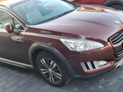Gebraucht Peugeot 508 RXH 163 PS (119 kW) 2012 Kombi