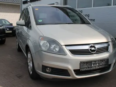 Gebraucht Opel Zafira Edition 105 PS (77 kW) 2005 Pannacotta Van / Kleinbus