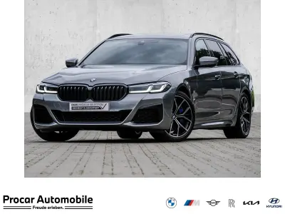 Gebraucht BMW 530 M Sport 286 PS (210 kW) 2023 Skyscraper grau Kombi