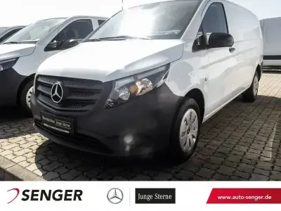 Używany Mercedes Vito 163 KM (119 kW) 2023 Biały Van