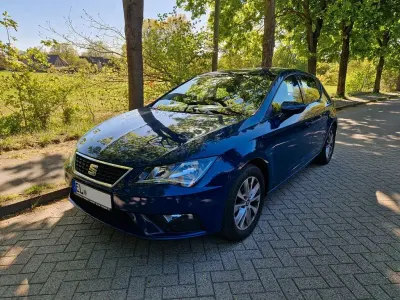 Usata Seat Leon Style 110 CV (80 kW) 2017 Blu Berlina