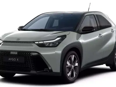 Neu Toyota Aygo X 116 PS (85 kW) 2026 Urban khaki metallic / night s SUV