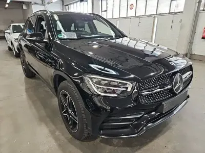Gebraucht Mercedes GLC300 AMG line 194 PS (142 kW) 2021 Schwarz SUV