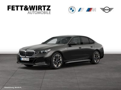 Gebraucht BMW 520 M Sport 197 PS (144 kW) 2025 Sophistograu brillanteffekt metallic metallic Limousine