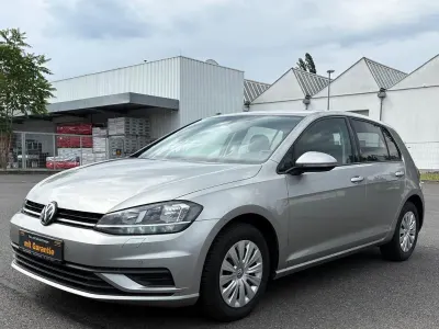 Gebraucht VW Golf VII Comfortline 110 PS (80 kW) 2017 Grau Limousine