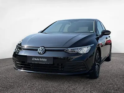 Gebraucht VW Golf VIII Life 110 PS (80 kW) 2023 Schwarz Limousine