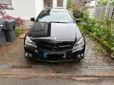 Gebraucht Mercedes C180 156 PS (114 kW) 2011 Schwarz Coupé