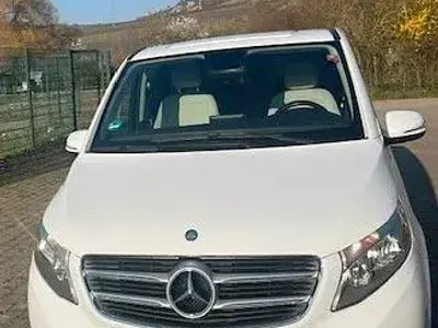 Usata Mercedes V220