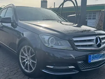 Gebraucht Mercedes C220 Avantgarde 170 PS (125 kW) 2012 Grau Limousine