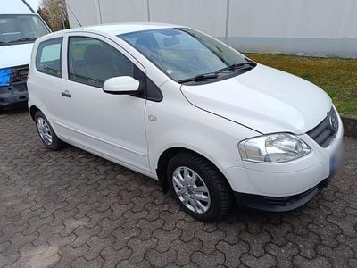 Gebraucht VW Fox 65 PS (47 kW) 2011 Weiß Kleinwagen