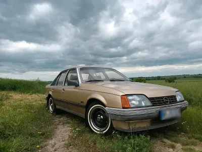 Gebraucht Opel Rekord S 90 PS (66 kW) 1985 Gold Limousine