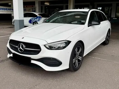 Gebraucht Mercedes C220 Avantgarde 200 PS (147 kW) 2021 Weiß Kombi