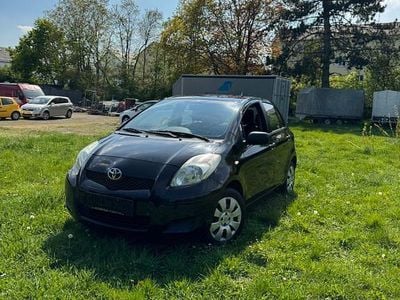 Usata Toyota Yaris 69 CV (50 kW) 2010 Nero Utilitaria