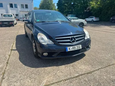 Gebraucht Mercedes R320 224 PS (164 kW) 2008 Blau Van / Kleinbus