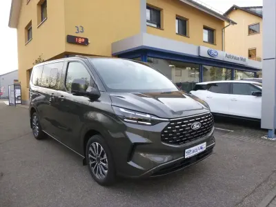 Neu Ford Tourneo Titanium X 170 PS (125 kW) 2025 Magnetic Van / Kleinbus