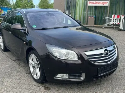 Begagnad Opel Insignia Innovation 160 HK (117 kW) 2012 Brun Kombi