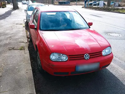 Usata VW Golf IV 90 CV (66 kW) 1999 Rosso Utilitaria