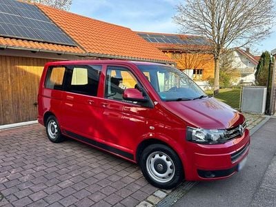 Gebraucht VW Multivan 114 PS (83 kW) 2011 Rot Van
