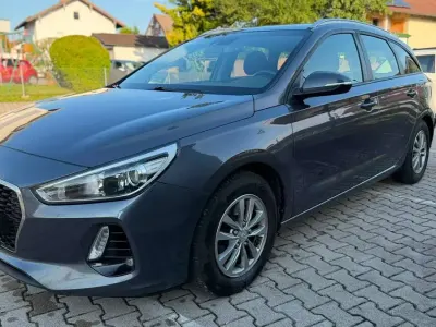 Gebraucht Hyundai i30 Style 120 PS (88 kW) 2018 Dunkel garu Kombi