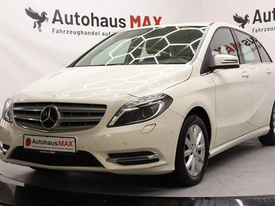 Gebraucht Mercedes B200 156 PS (114 kW) 2014 Calcitweiss/zirrusweiss Van / Kleinbus